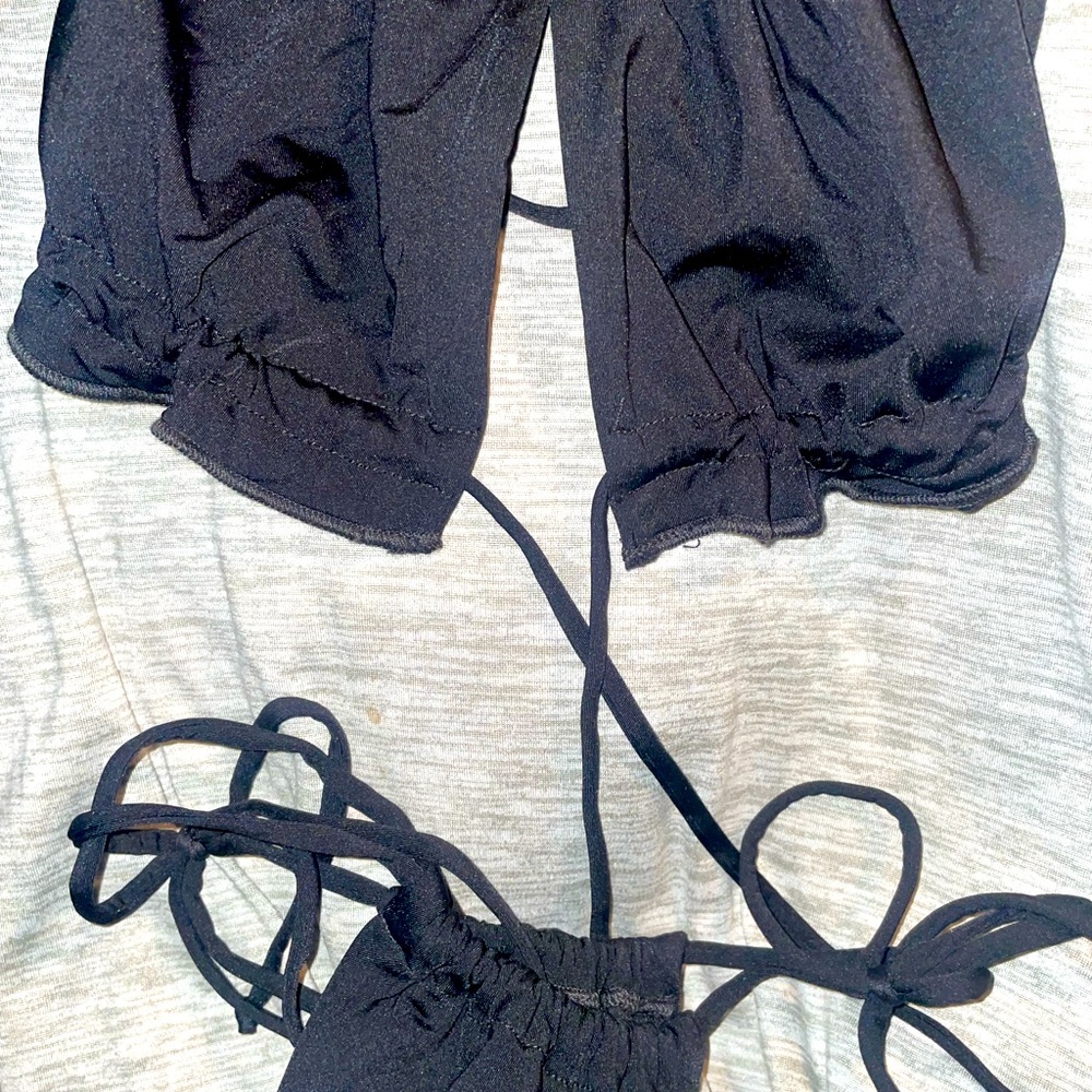 Black bikini size small